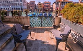 Grimaldi Apartments Hermitage Canal Grande view